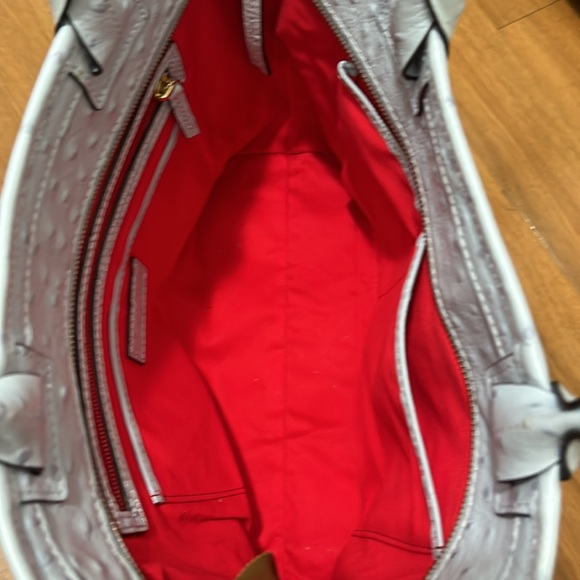 Ice blue Dooney and Bourke medium sized handbag.  Excellent condition!!!!! - Picture 3 of 5